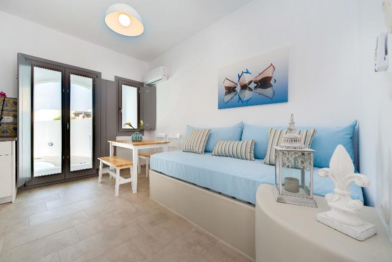 White Harmony Suites Megalochori  Ngoại thất bức ảnh